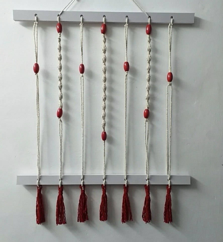 Macrame Photo Display Wall Hanger